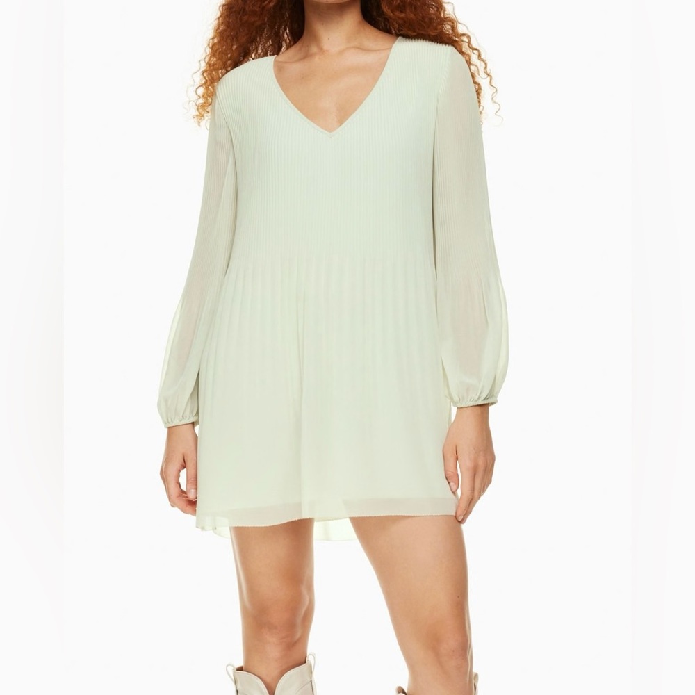 Aritzia daydreamer dress